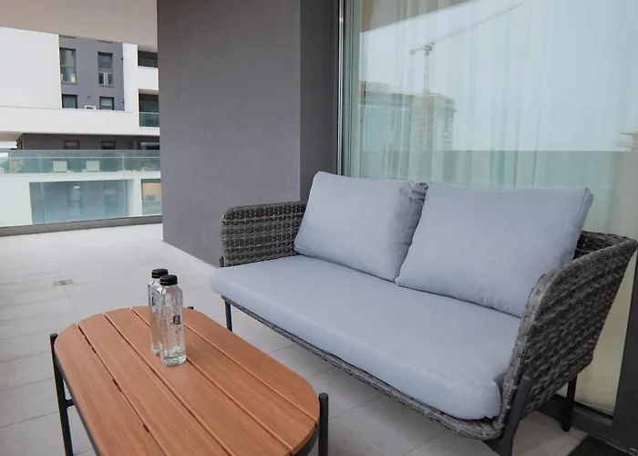 Luxury 2-bedroom 2-bath With Balcony Near Pipera Metro Апартаменти *