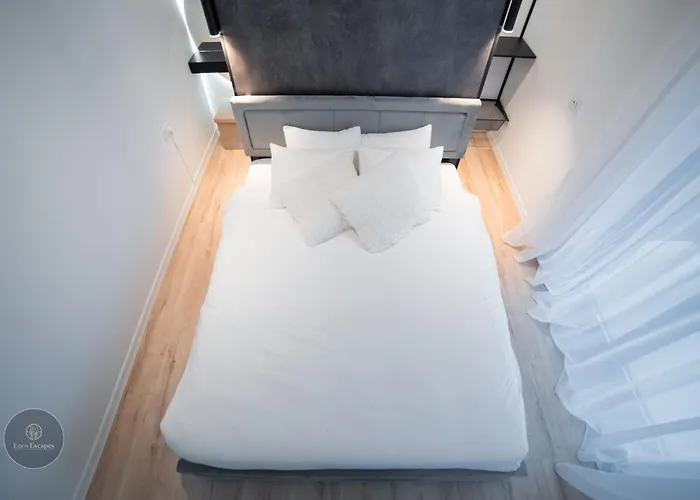 Апартаменти Luxury 2-bedroom 2-bath With Balcony Near Pipera Metro *