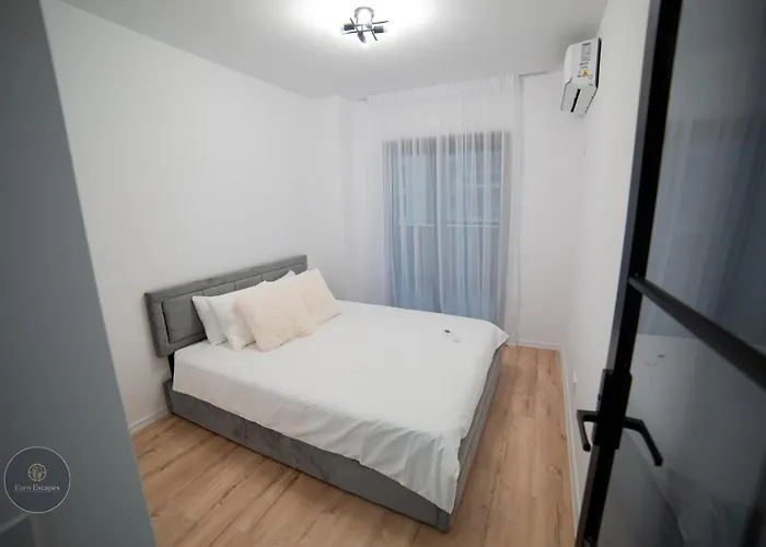 Luxury 2-bedroom 2-bath With Balcony Near Pipera Metro Бухарест