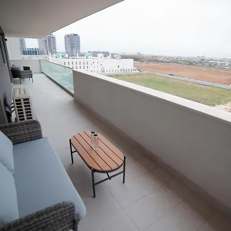 Luxury 2-bedroom 2-bath With Balcony Near Pipera Metro Διαμέρισμα *