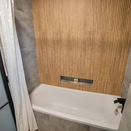 Apartament Two-bedroom With Wraparound Balcony Near Pipera Metro Bukareszt