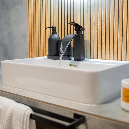 Luxury 2-bedroom 2-bath With Balcony Near Pipera Metro * Bucarest