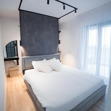 Luxury 2-bedroom 2-bath With Balcony Near Pipera Metro *