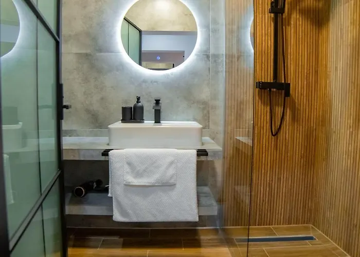 Luxury 2-bedroom 2-bath With Balcony Near Pipera Metro Apartment Bucharest