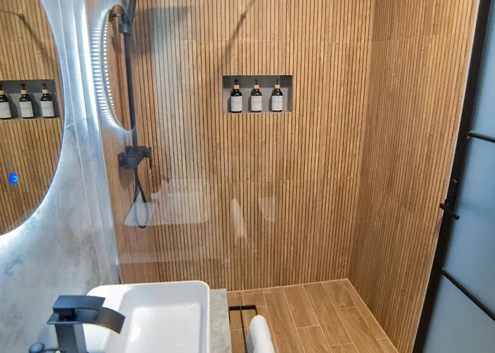 Apartman Luxury 2-bedroom 2-bath With Balcony Near Pipera Metro