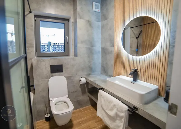 Luxury 2-bedroom 2-bath With Balcony Near Pipera Metro Apartment