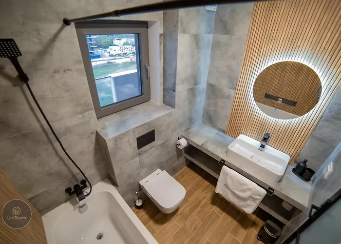 Luxury 2-bedroom 2-bath With Balcony Near Pipera Metro Apartament