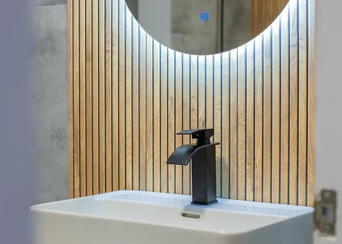 Apartament Luxury 2-bedroom 2-bath With Balcony Near Pipera Metro