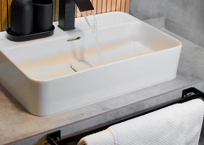 Luxury 2-bedroom 2-bath With Balcony Near Pipera Metro Apartament Bucureşti