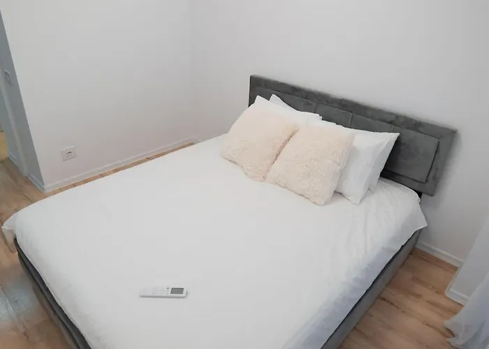 Luxury 2-bedroom 2-bath With Balcony Near Pipera Metro Apartament *