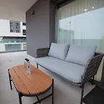 Two-bedroom With Wraparound Balcony Near Pipera Metro Apartamento *