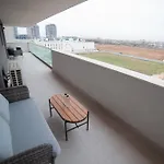 Two-bedroom With Wraparound Balcony Near Pipera Metro Apartamento *