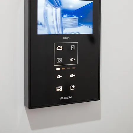 Luxury 2-bedroom 2-bath With Balcony Near Pipera Metro Apartamento *