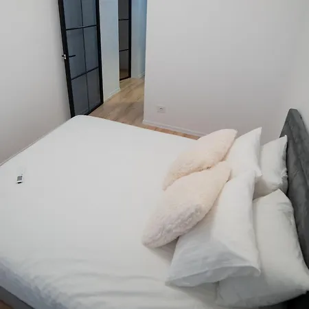 Lejlighed Two-bedroom With Wraparound Balcony Near Pipera Metro *